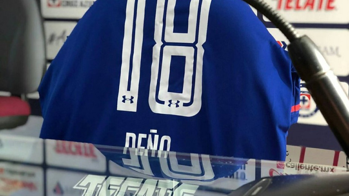 Presentación oficial de Carlos 'Gullit' Peña con Cruz Azul