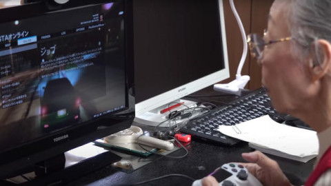 Ella es la youtuber gamer más longeva