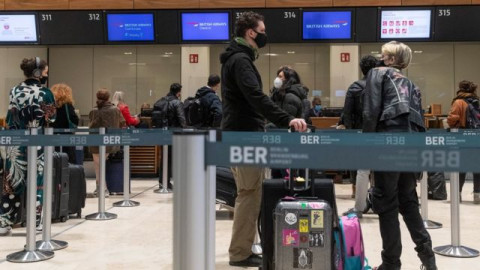 Prohíbe Reino Unido vuelos desde Sudamérica y Portugal por nueva cepa de Covid-19