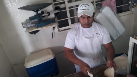 Un caldito caliente, remedio de muchos para curar los estragos de intensas fiestas