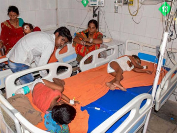 Al menos 43 niños muertos por brote de encefalitis en India