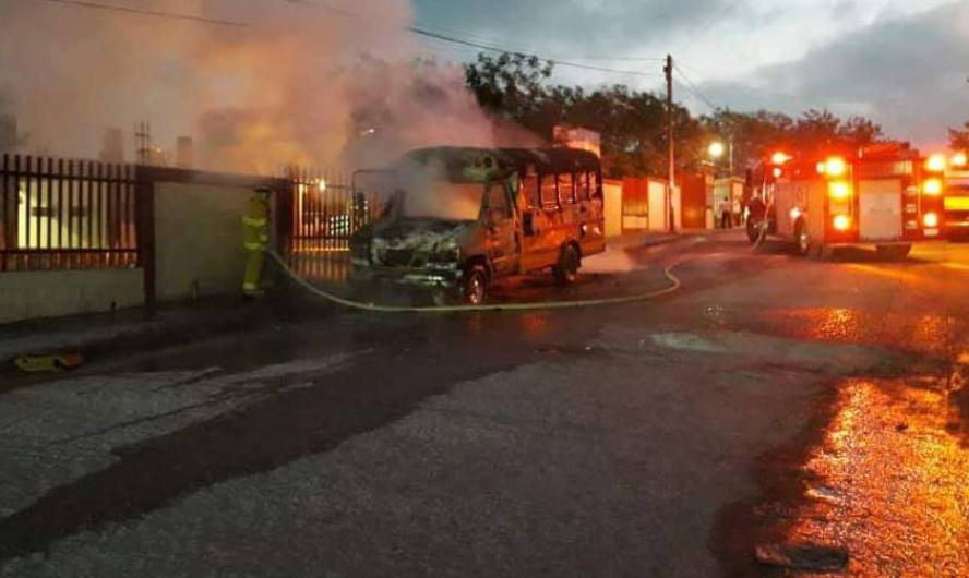 Llama PC a dar mantenimiento a vehículos