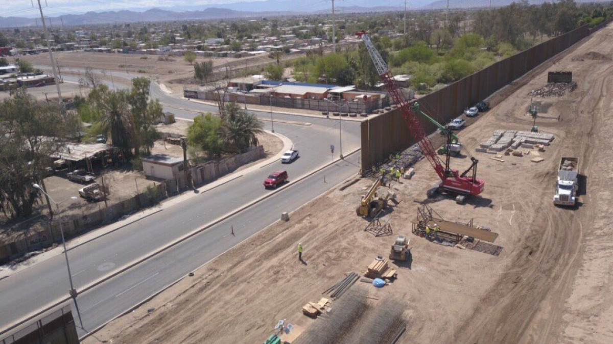 EU comienza a construir el muro fronterizo