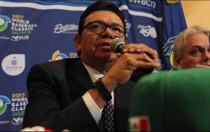 Nombran a Fernando Valenzuela como nuevo comisionado de la LMB