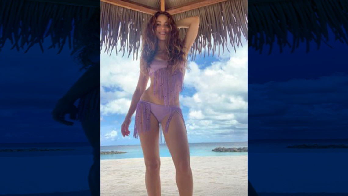 Shakira enloquece a fans con fotos en bikini 