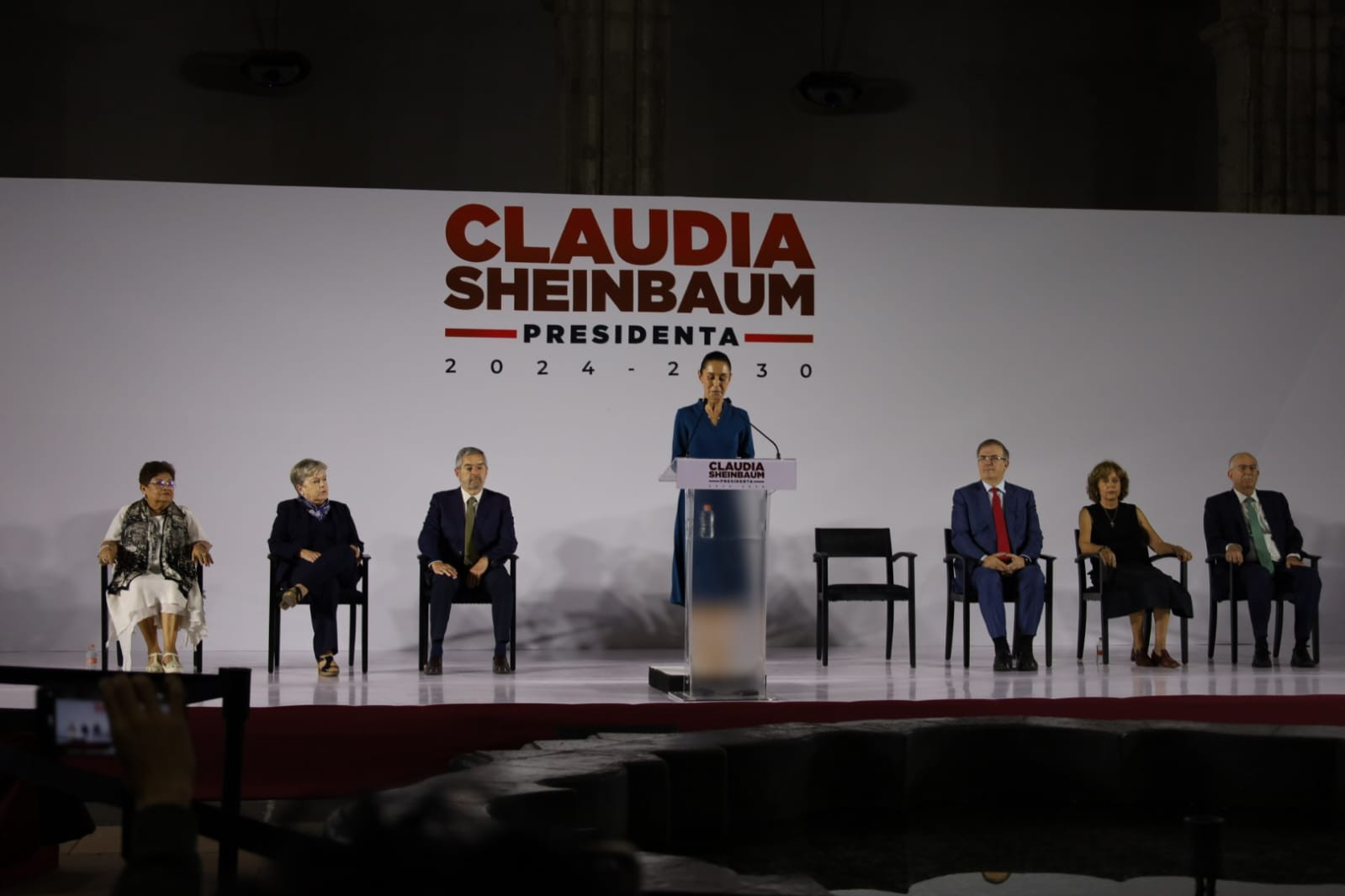 Claudia Sheinbaum presenta a seis integrantes de su gabinete