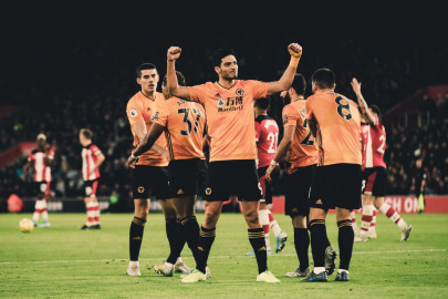 Raúl Jiménez se convierte en el máximo goleador histórico de los Wolves