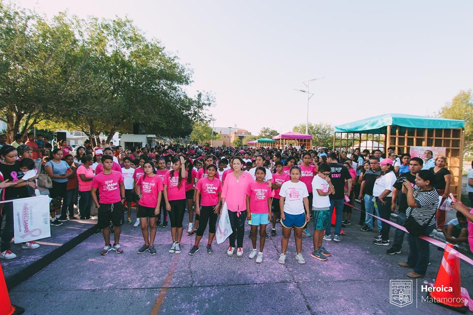 Realizan carrera “Corriendo por mamás sanas”