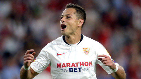 Con gol de ‘Chicharito’, Sevilla vence por la mínima al Apoel