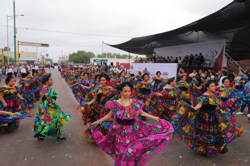 Nuevo Laredo se viste de fiesta con desfile del 113 aniversario de la Revolución Mexicana