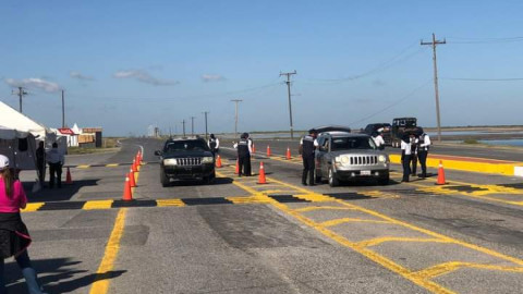 Buena afluencia de vacacionistas en la Playa Bagdad de Matamoros