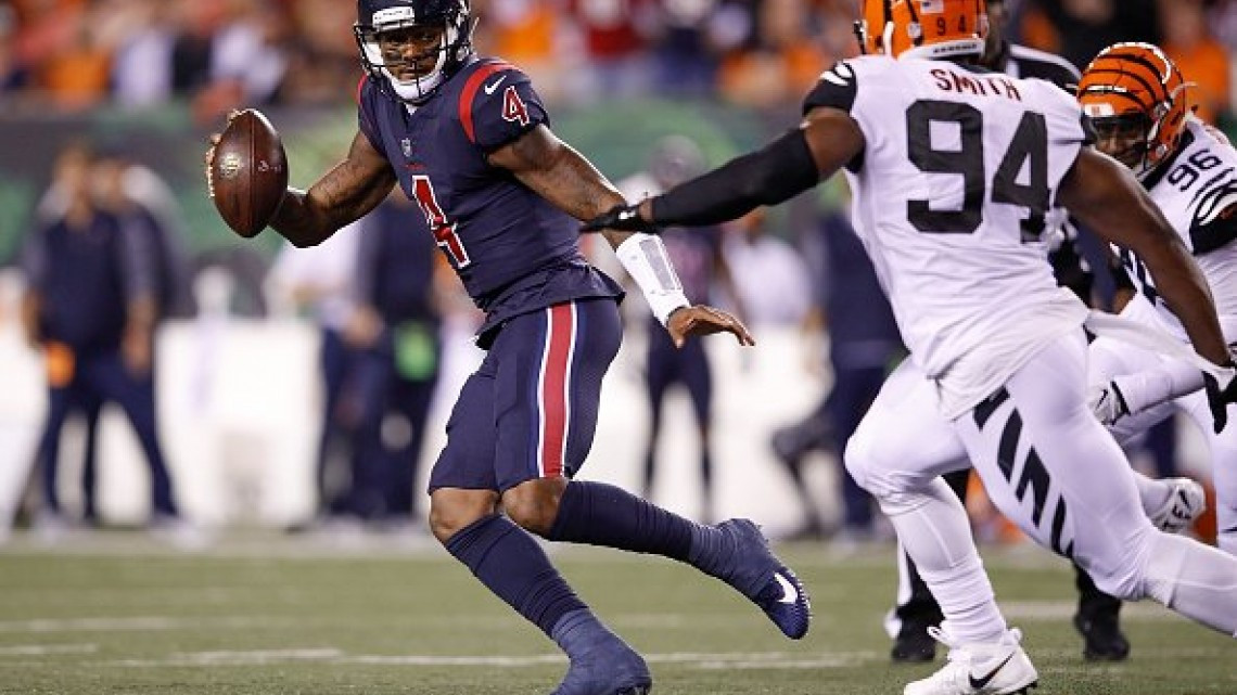 Texanos se imponen ante Cincinnati por marcador de 13-9