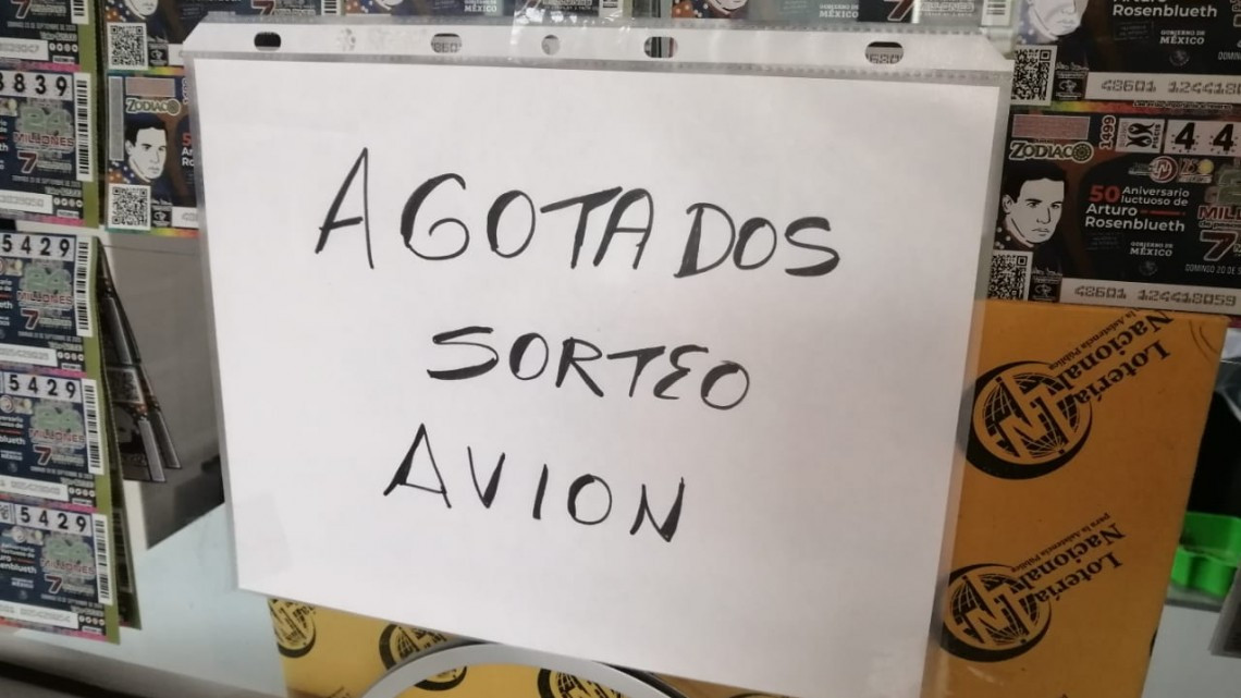 Desde el inicio de este fin de semana se agotaron los cachitos de la rifa del Avión