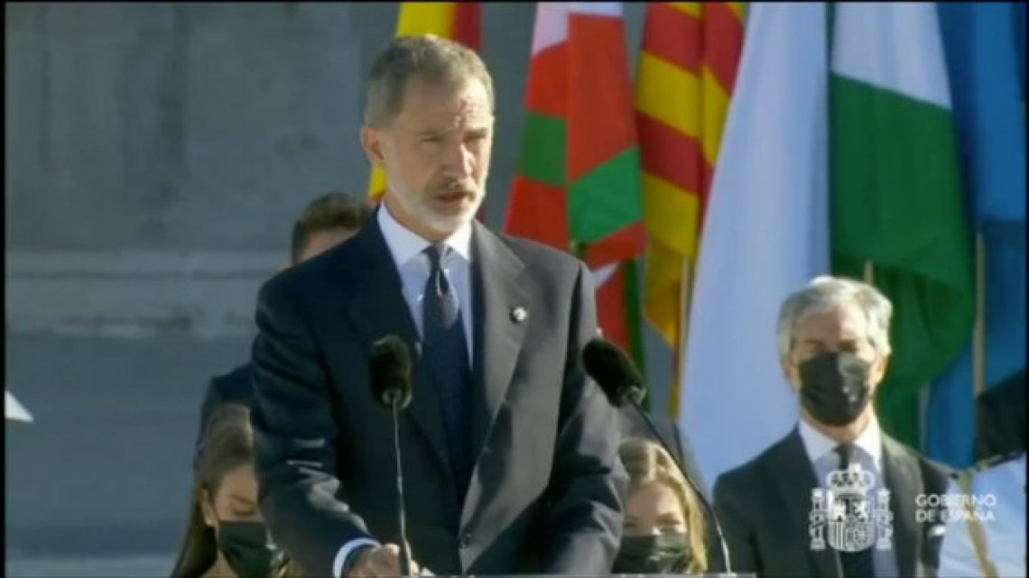 Homenajean a víctimas de COVID-19 en España