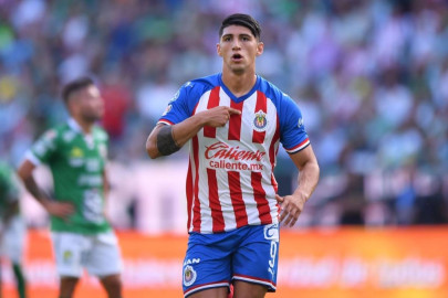 Chivas pone transferible a Alan Pulido