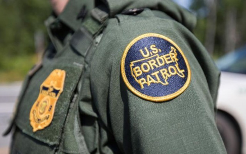 Agentes de la Patrulla Fronteriza arrestan a 325 migrantes