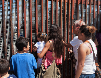 Rechazan demanda contra regla de Trump de asilo en tercer país seguro