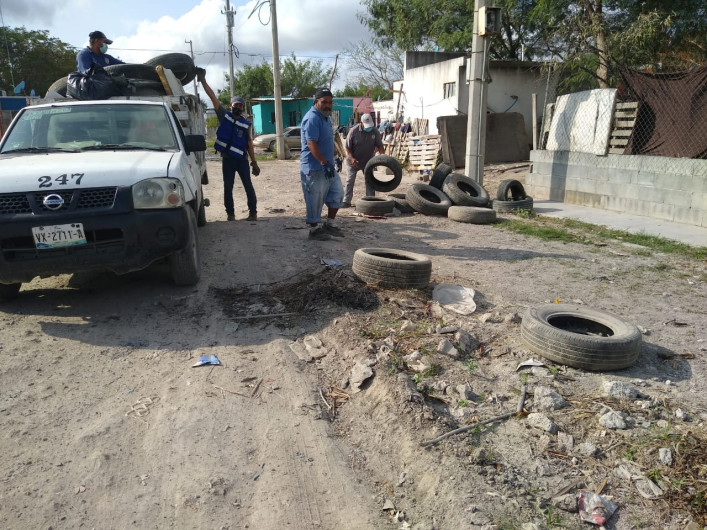 Invita Municipio a reportar chatarra y cacharros en la vía pública