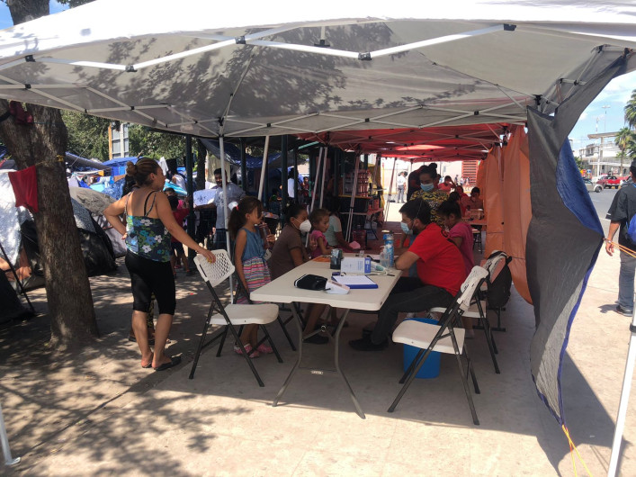 Atienden Ayuntamiento de Reynosa necesidades de familias migrantes