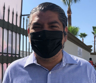 Atienden quejas por cobros de cuotas escolares 