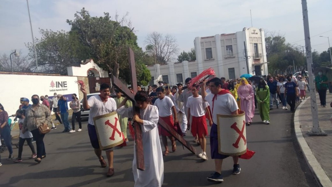 Realizan varios Viacrucis tras dos años de pandemia 