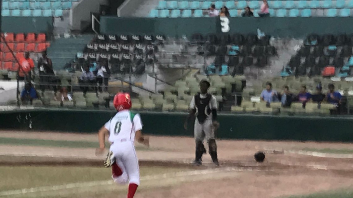 México consigue su primera victoria 