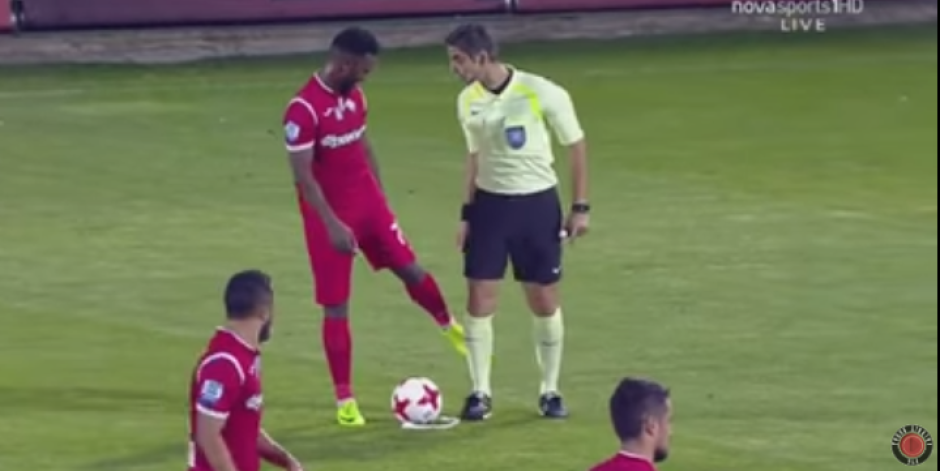 Por limpiarse en árbitro es amonestado 