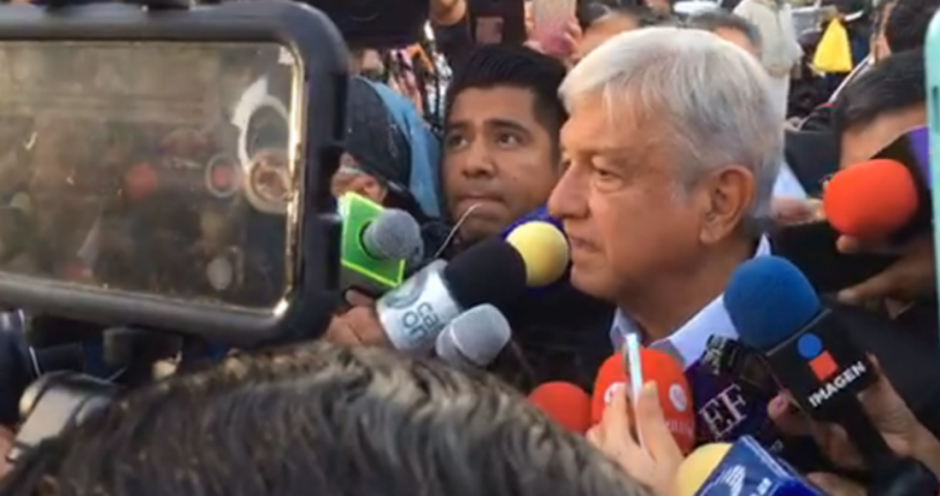 AMLO se prepara para emitir su voto