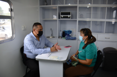 Brinda DIF recomendaciones a mujeres para detectar cáncer de mama 