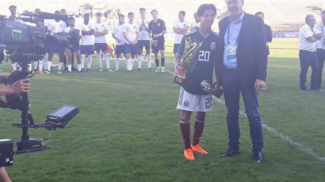 Reconocen a Aguirre y Lainez en el Torneo Esperanzas de Toulon 2018