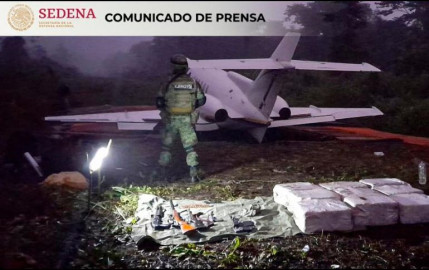 Ejército y GN asegura aeronave, armas y 270 kilogramos de cocaína en Chiapas