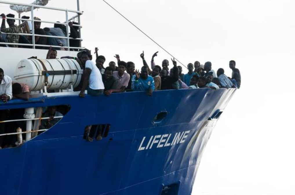 Francia e Italia acogerán migrantes de buque humanitario Lifeline