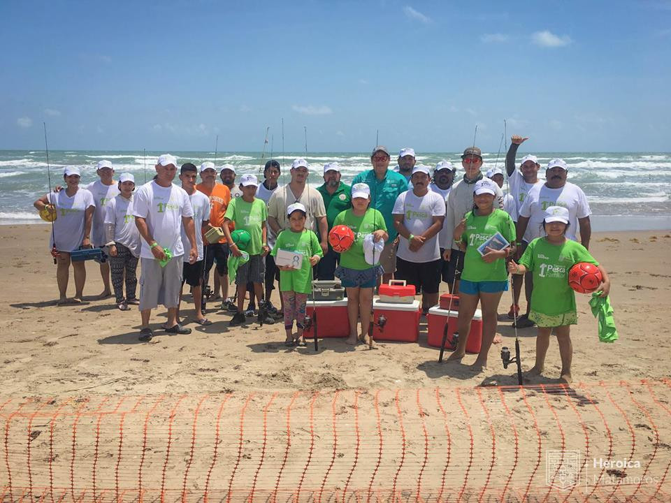 Celebran el "Día del niño" en playa Bagdad
