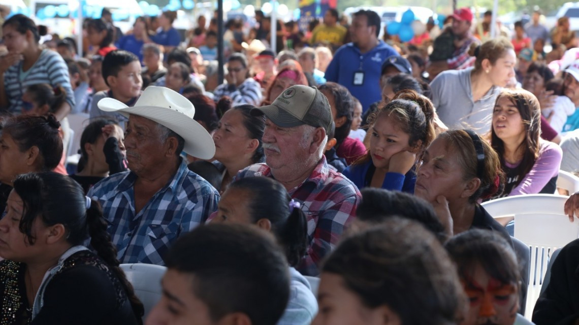 2 mil 500 habitantes se reúnen con Maki Ortiz