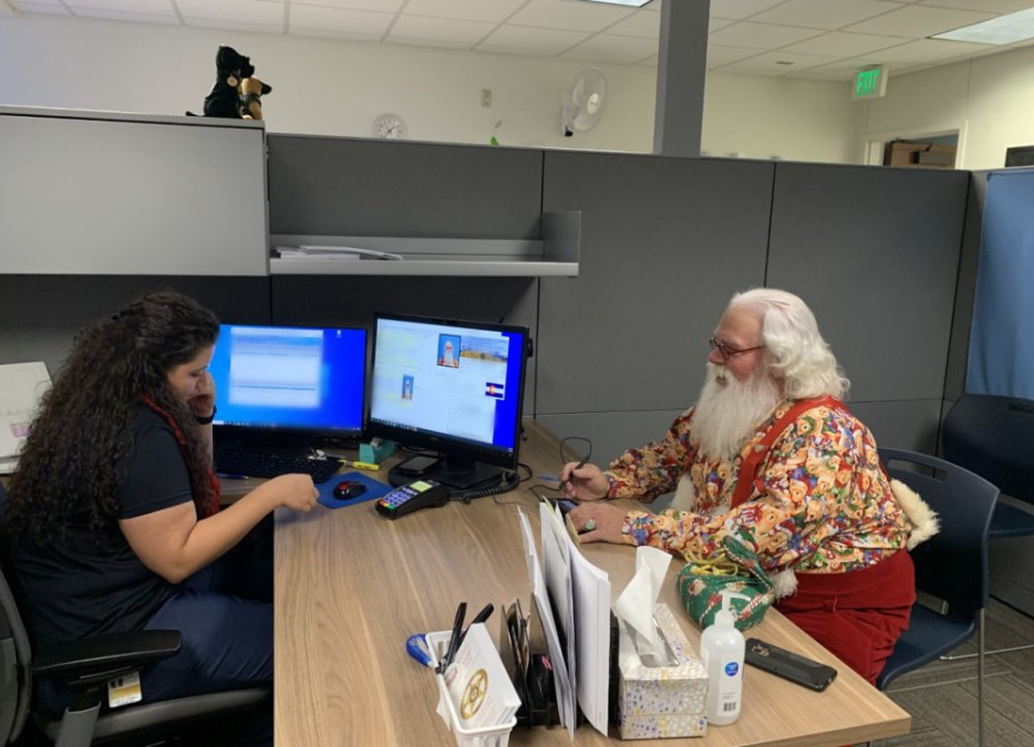 Santa Claus en Texas solicita permiso para portar arma oculta