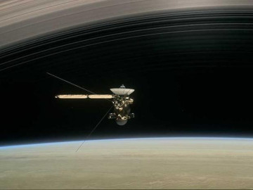 NASA presenta un video de la nave espacial Cassini en Saturno