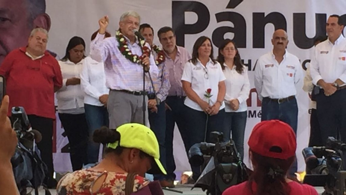 Impulsar el campo y mejorar carreteras, compromiso de AMLO