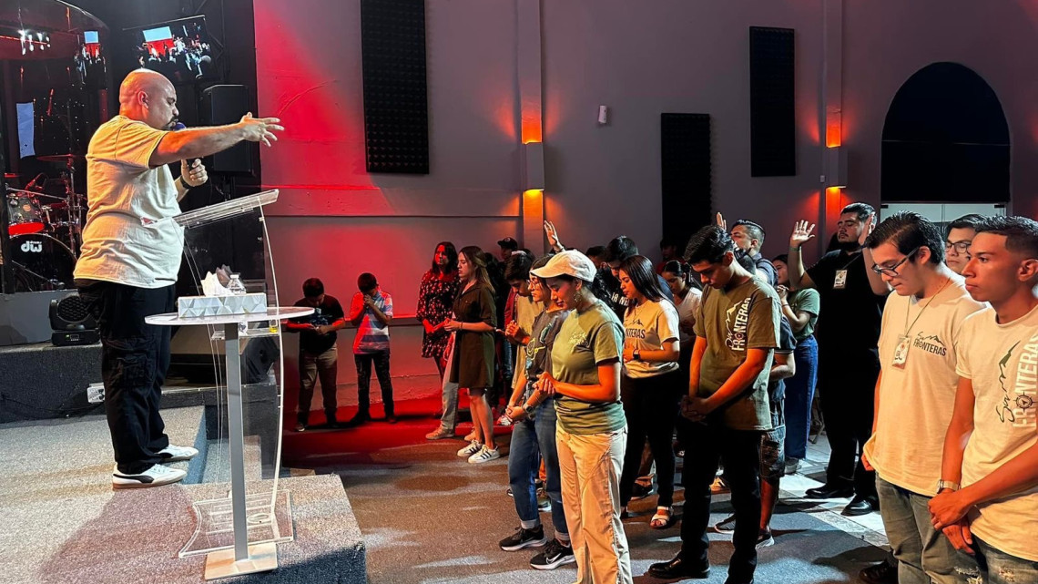 Invitan a jóvenes a congreso religioso