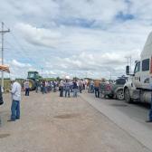 Agricultores tamaulipecos se suman a protesta nacional; bloquean la carretera Victoria–Matamoros