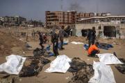 Más de 300 cadáveres son encontrados en fosa común en Gaza 