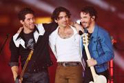 Jonas Brothers pospone conciertos en México por problemas de salud 