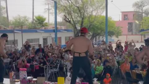 Con strippers bailando, primaria celebra día de las madres en Reynosa 