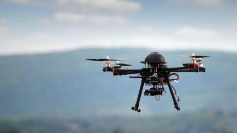 Senado aprueban hasta 40 años de prisión por uso indebido de drones 