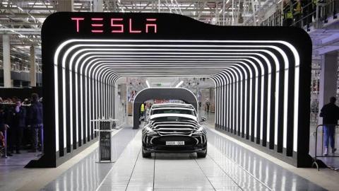 Tesla anuncia despidos masivos en Texas, California y Nueva York