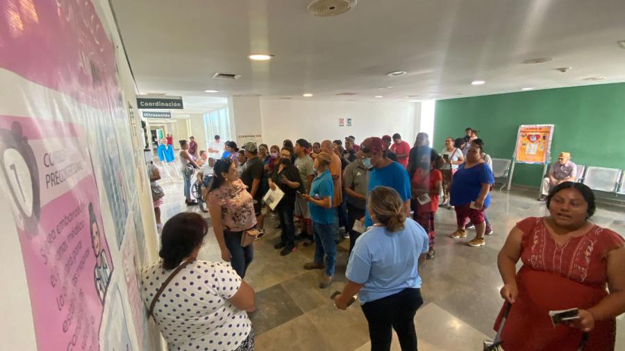 Trabajadores de la UMF 76 del IMSS se van a paro laboral