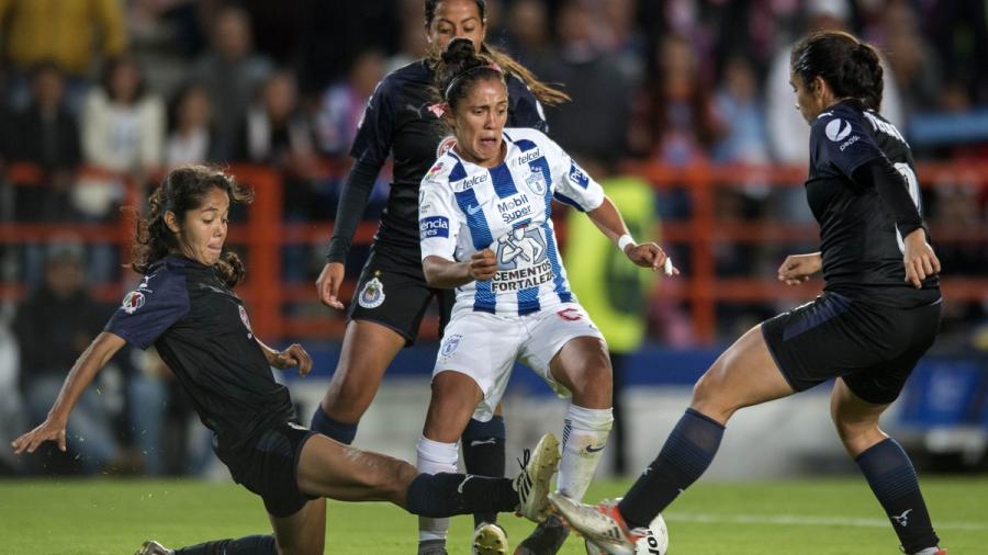 Pachuca vence a las Chivas 2-0 en la ida de la final femenil 