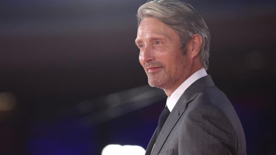 Mads Mikkelsen rompe el silencio sobre ocupar el papel de Depp en Animales Fantásticos