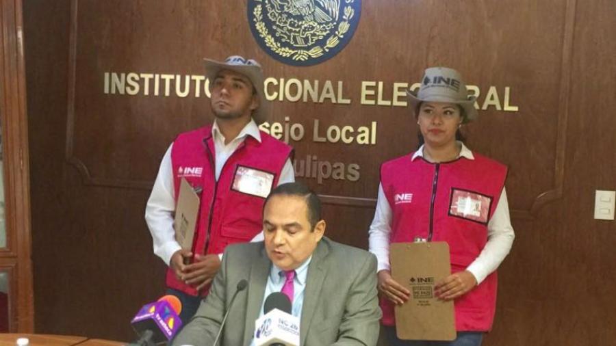 Salen a la calle m&aacute;s de mil 300 capacitadores electorales