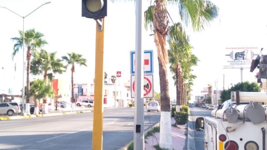 Repara semáforos Dirección de Vialidad y Semaforización