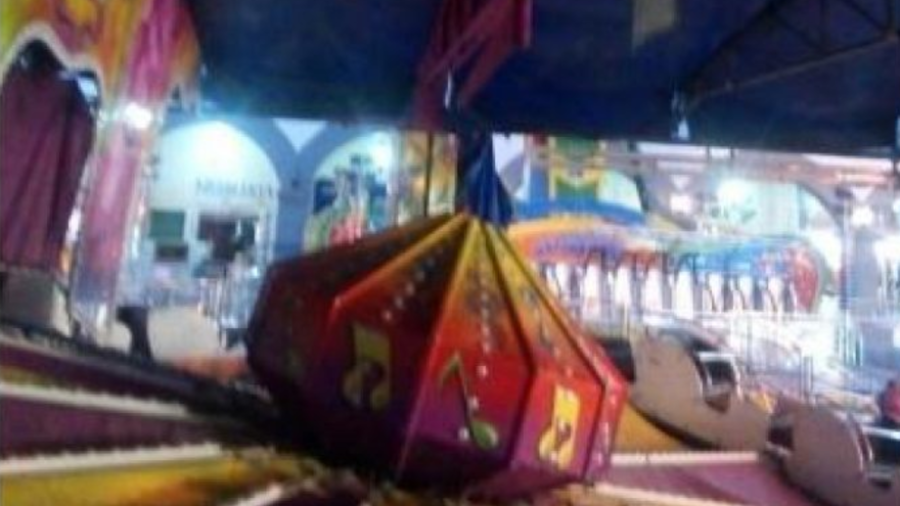 Muere trabajador al caer de juego mecánico en Tultepec